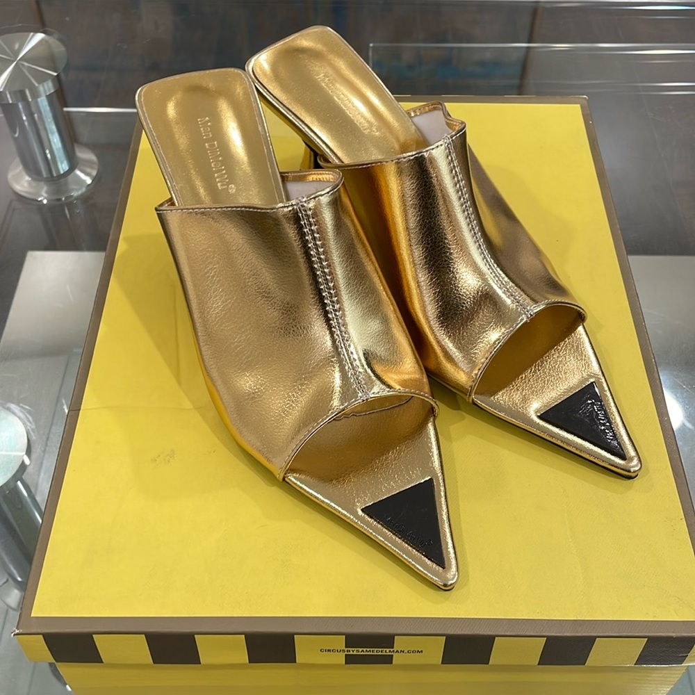 NWT gold kitty heels slides mules slip on dress shoes 38 pointy toe 2.75” heel